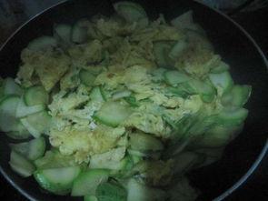 吃中药可以吃角瓜鸡蛋么,角瓜鸡蛋同食的适宜与禁忌