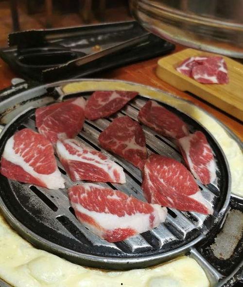 烤肉店老板吃瓜,揭秘美食背后的故事