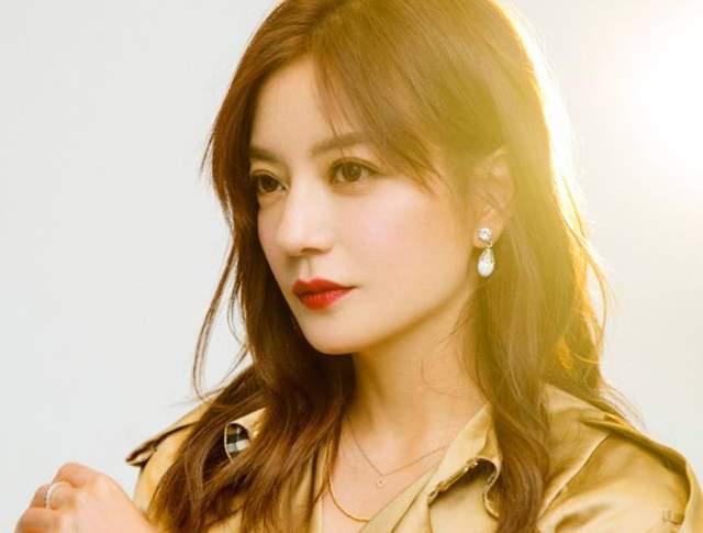 吃瓜明星赵薇视频播放,瓜田效应再掀娱乐圈热议