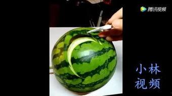 给外国人吃哈密瓜视频在线观看,外国朋友品尝哈密瓜的欢乐时光